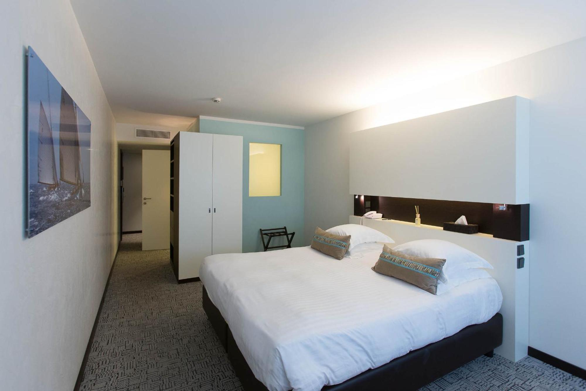 Superior Double or Twin Room Street View
